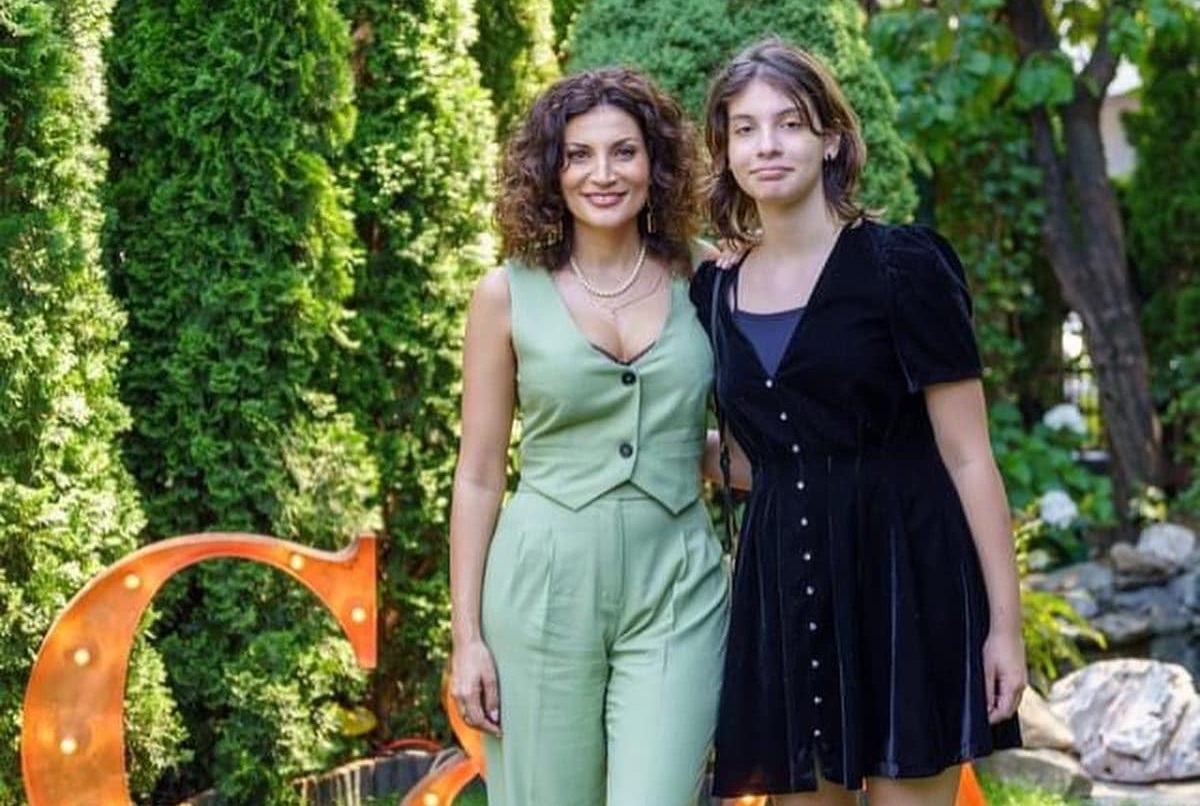 Ce frumoasa este fiica Ioanei Ginghina si a lui Alexandru Papadopol! Are 15 ani si si-a ales deja drumul in viata!